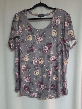 Avenue Gray Floral Scoop Neck 3X Tee with Pink and Cream Flowers